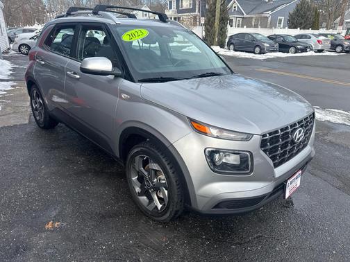 2023 Hyundai VENUE SEL