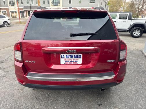 Granite Crystal Metallic Clearcoat 2016 Jeep Compass High Altitude