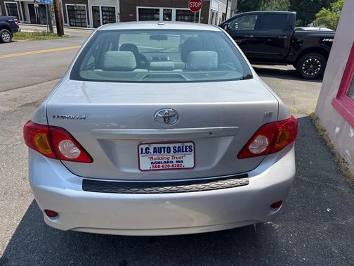 2010 Toyota Corolla LE