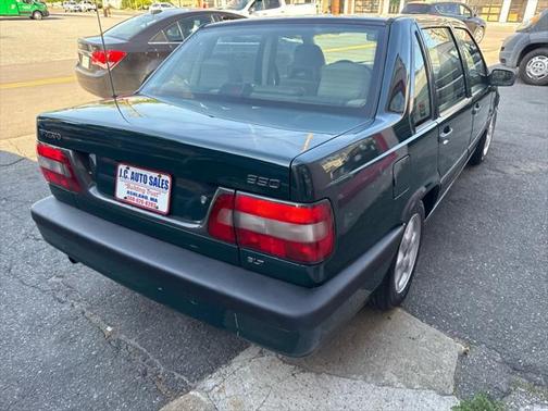 1995 Volvo 850 BASE
