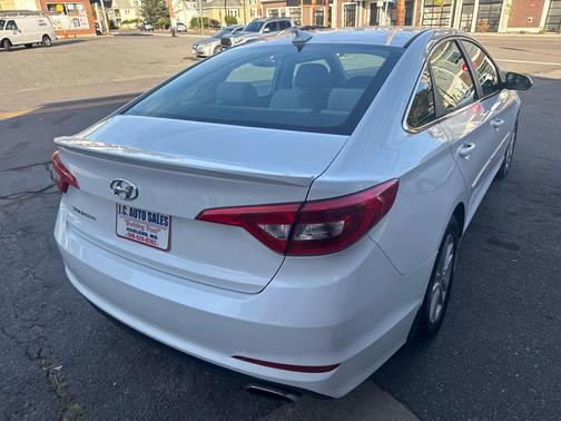 2017 Hyundai SONATA SE