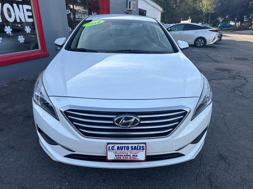 2017 Hyundai SONATA SE