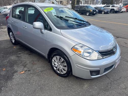 2010 Nissan Versa 1.8 S