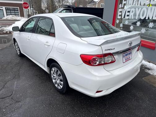 2013 Toyota Corolla LE