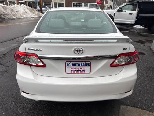 2013 Toyota Corolla LE