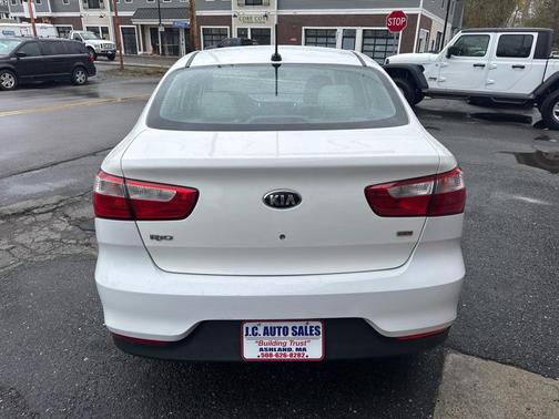 Clear White 2017 Kia Rio LX