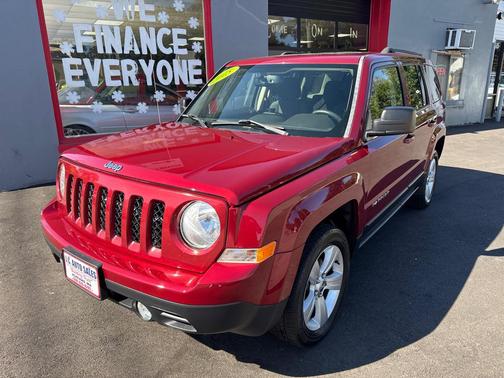 Deep Cherry Red Crystal Pearlcoat 2015 Jeep Patriot Latitude