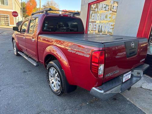 2010 Nissan Frontier LE