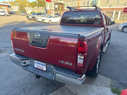 2010 Nissan Frontier LE