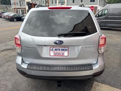 2018 Subaru Forester 2.5i