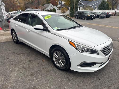 2016 Hyundai SONATA SE