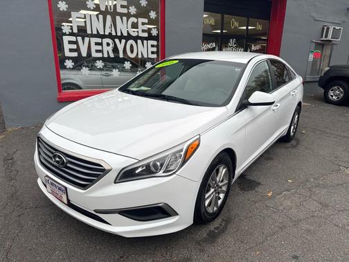 2016 Hyundai SONATA SE