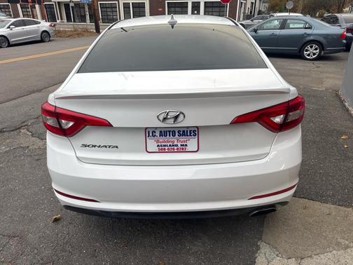 2016 Hyundai SONATA SE