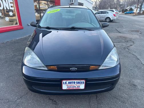 2004 Ford Focus LX