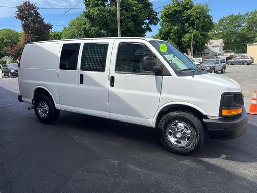Summit White 2016 Chevrolet Express 2500 Work Van