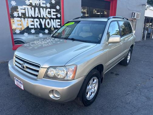 2003 Toyota Highlander Base