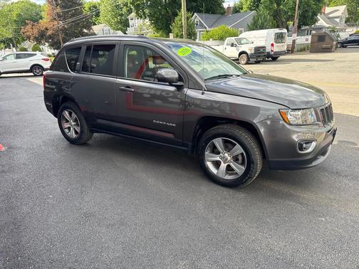 Granite Crystal Metallic Clearcoat 2016 Jeep Compass High Altitude