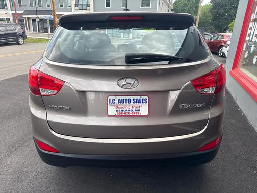 Chai Bronze 2011 Hyundai TUCSON GL