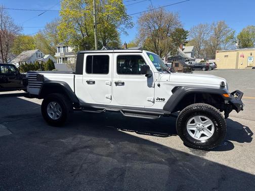 Bright White Clearcoat 2020 Jeep Gladiator Sport S
