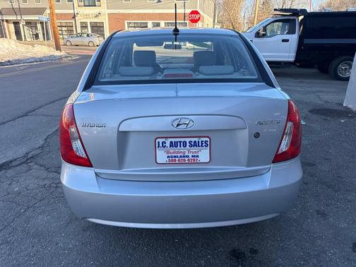 2009 Hyundai Accent GLS