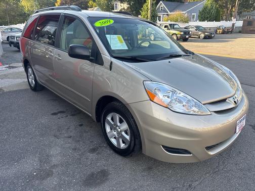 2009 Toyota Sienna LE