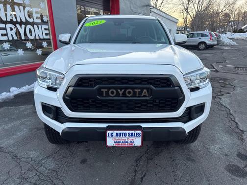 2023 Toyota Tacoma SR