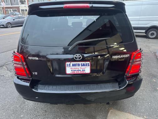 Black 2002 Toyota Highlander Limited