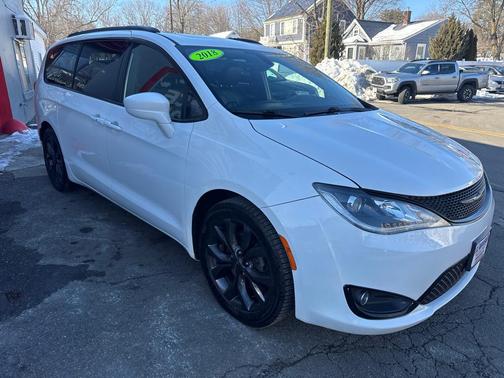 2018 Chrysler Pacifica Touring-L Plus