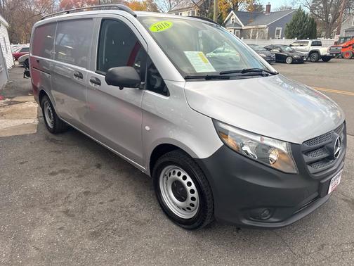 2016 Mercedes-Benz Metris Base