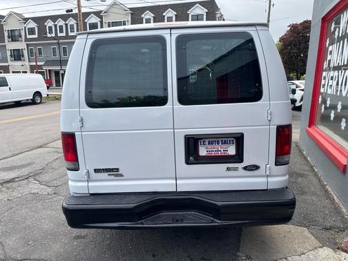 Oxford White 2014 Ford E150 Cargo