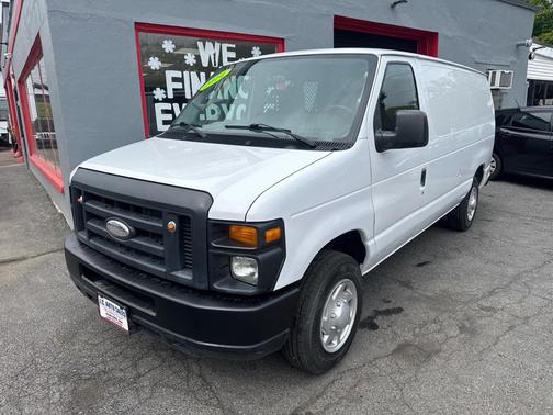 Oxford White 2014 Ford E150 Cargo