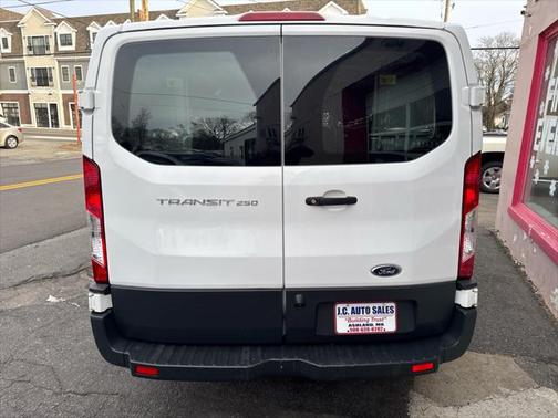2018 Ford Transit-250 Base