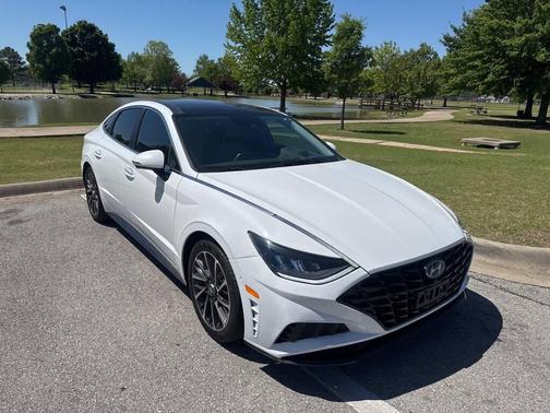 Quartz White 2020 Hyundai SONATA Limited