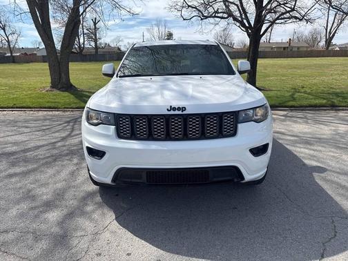 2018 Jeep Grand Cherokee Laredo E