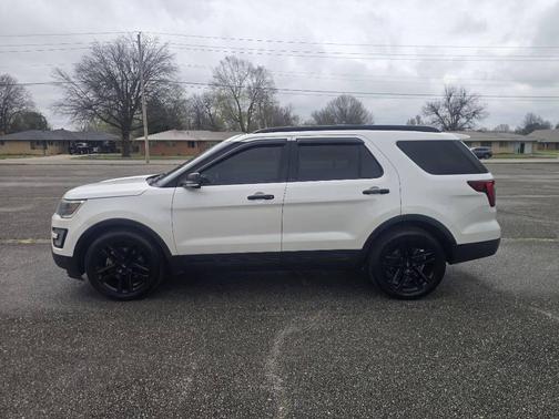 White Platinum Metallic Tri-Coat 2017 Ford Explorer sport