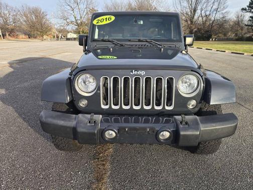 2016 Jeep Wrangler Unlimited Sahara