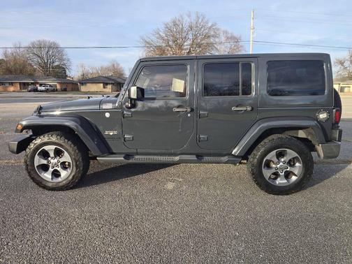2016 Jeep Wrangler Unlimited Sahara
