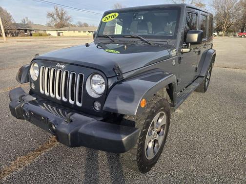 2016 Jeep Wrangler Unlimited Sahara