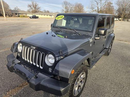2016 Jeep Wrangler Unlimited Sahara
