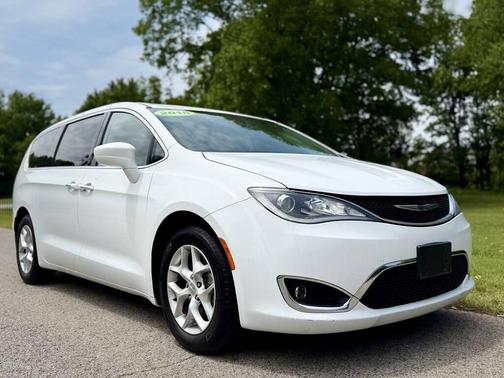 2018 Chrysler Pacifica Touring Plus