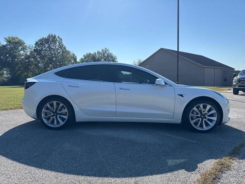 2020 Tesla Model 3 Standard Range