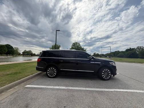 Infinite Black 2020 Lincoln Navigator Reserve