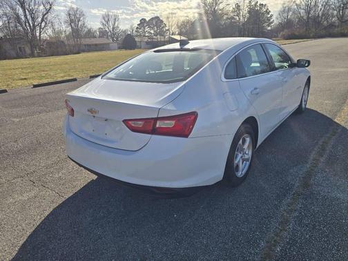 2017 Chevrolet Malibu 1LS