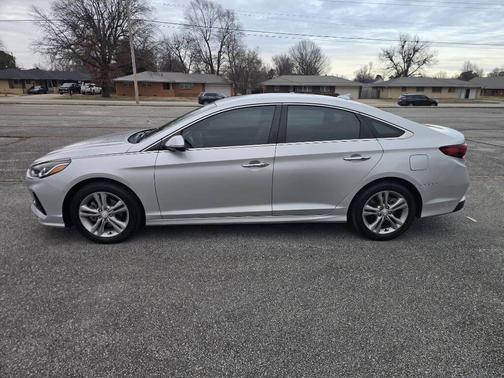 2018 Hyundai SONATA SEL