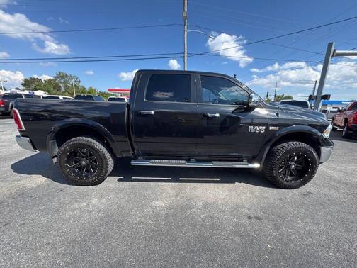 2016 RAM 1500 Laramie