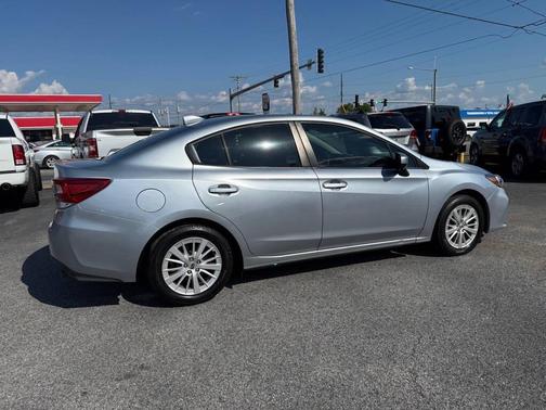 2018 Subaru Impreza 2.0i Premium