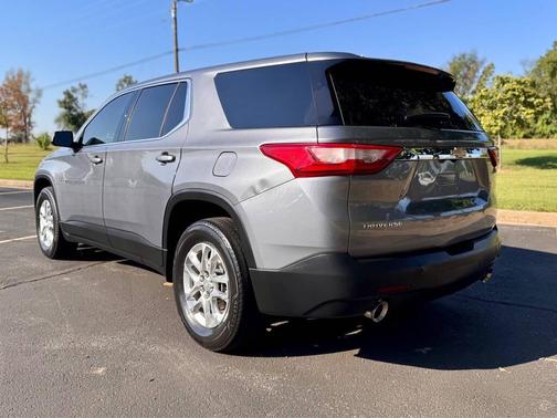 2021 Chevrolet Traverse LS