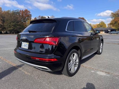2018 Audi Q5 2.0T Premium Plus