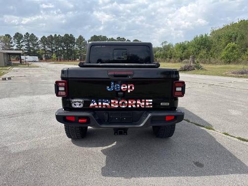 Black Clearcoat 2020 Jeep Gladiator Overland
