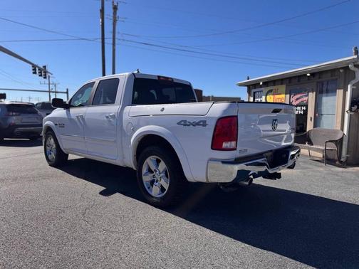 2018 RAM 1500 SLT